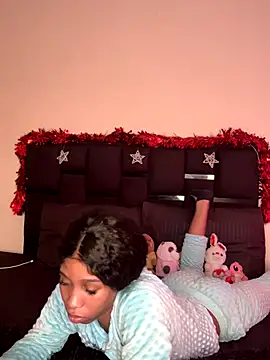 Snapshot of Weendolyn_ chatting on December 2025 02:59:01 PM Weendolyn online show from December 2025 02:59:01 PM