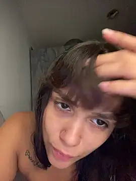 carolsapequinha online show from May 2026 09:20:01 PM