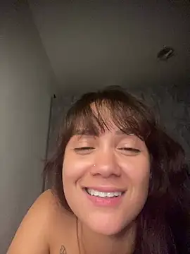 carolsapequinha online show from May 2026 03:45:02 AM