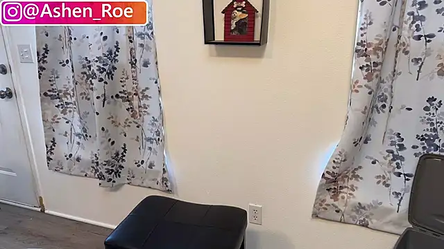 AshenRoe online show from May 2026 02:12:02 PM
