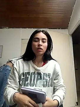 Snapshot of Irina_Fernandez chatting on December 2025 01:39:02 PM Irina Fernandez online show from December 2025 01:39:02 PM