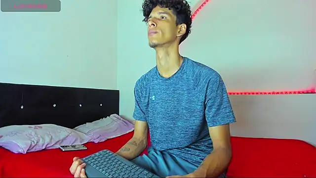 Snapshot of kaiborman00 chatting on March 2026 02:50:01 AM kaiborman00 online show from March 2026 02:50:01 AM