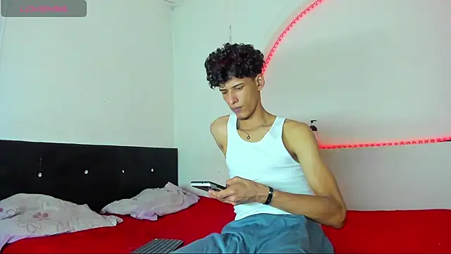 Snapshot of kaiborman00 chatting on March 2026 03:22:02 AM kaiborman00 online show from March 2026 03:22:02 AM