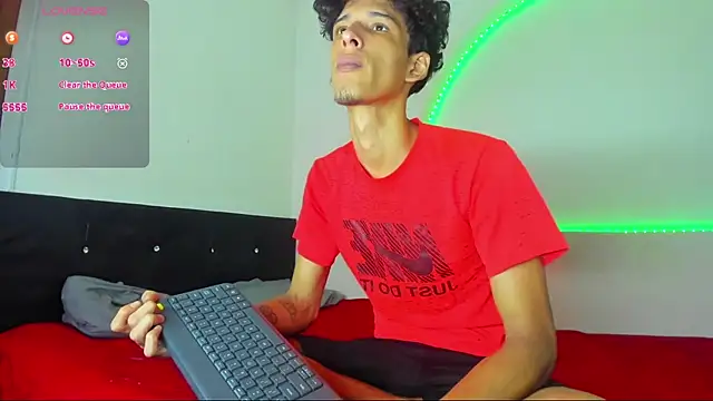 Snapshot of kaiborman00 chatting on April 2026 03:00:02 AM kaiborman00 online show from April 2026 03:00:02 AM