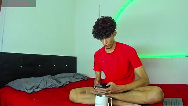 Snapshot of kaiborman00 chatting on April 2026 02:56:01 AM kaiborman00 online show from April 2026 02:56:01 AM