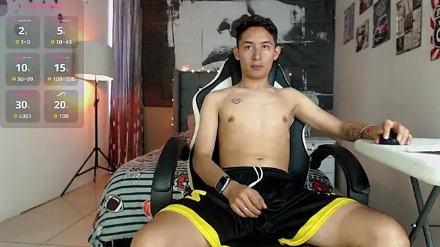 Snapshot of Angell01_ chatting on November 2025 08:41:02 PM Angell01 online show from November 2025 08:41:02 PM