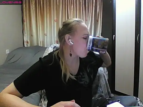 JenniDeep online show from March 2026 08:37:02 PM