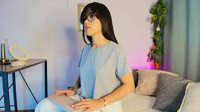 Snapshot of lizzy_kane chatting on November 2025 08:12:01 PM lizzy kane online show from November 2025 08:12:01 PM