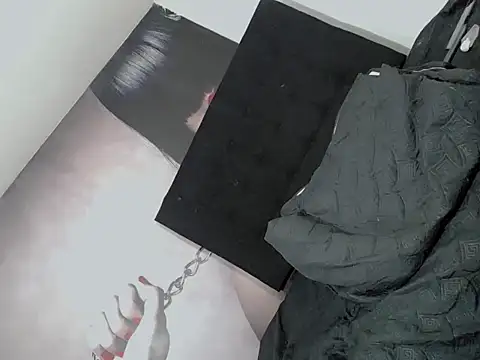 Snapshot of TAYLOR_S7 chatting on November 2025 10:37:02 AM TAYLOR S7 online show from November 2025 10:37:02 AM