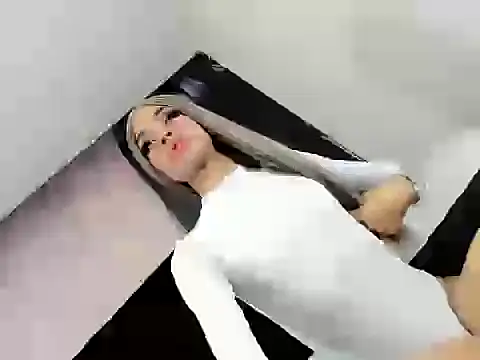 Snapshot of TAYLOR_S7 chatting on November 2025 01:25:02 PM TAYLOR S7 online show from November 2025 01:25:02 PM