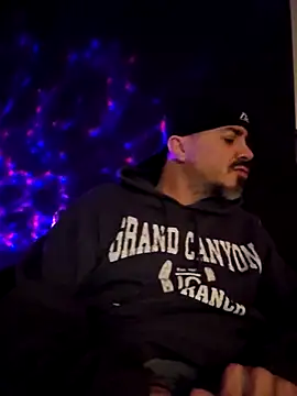 Snapshot of wilburydeznutz chatting on November 2025 08:35:02 AM wilburydeznutz online show from November 2025 08:35:02 AM