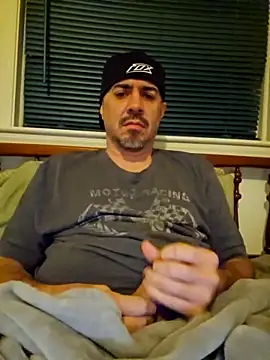 Snapshot of wilburydeznutz chatting on November 2025 02:36:01 AM wilburydeznutz online show from November 2025 02:36:01 AM