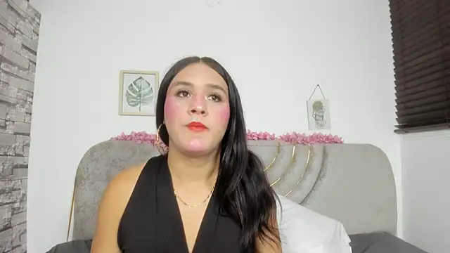 Snapshot of Tefanny_hot chatting on December 2025 01:20:02 PM Tefanny hot online show from December 2025 01:20:02 PM