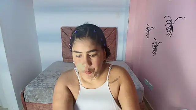 Snapshot of Mellany_Bleak__ chatting on December 2025 07:54:02 PM Mellany Bleak online show from December 2025 07:54:02 PM