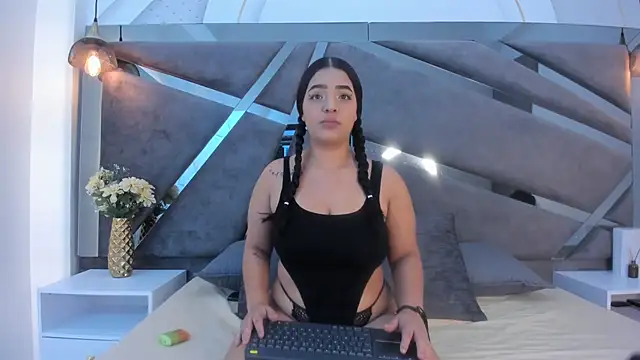 Snapshot of Sammy_Gomez_ chatting on November 2025 07:29:02 PM Sammy Gomez online show from November 2025 07:29:02 PM