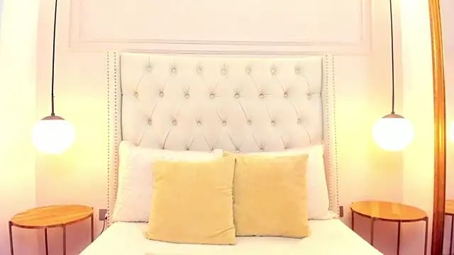 ViickyLee online show from February 2026 02:53:01 AM