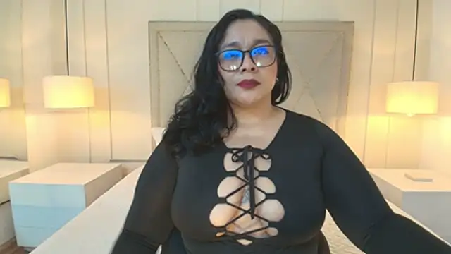 ViickyLee online show from May 2026 11:41:02 AM
