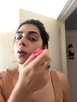 Snapshot of Monahliza chatting on December 2025 12:25:02 PM Monahliza online show from December 2025 12:25:02 PM