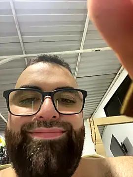 Snapshot of julianlondo111 chatting on November 2025 03:53:02 AM julianlondo111 online show from November 2025 03:53:02 AM