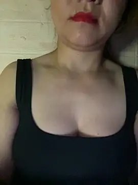 Snapshot of Diana-sexyy chatting on June 2026 10:03:02 PM Diana-sexyy online show from June 2026 10:03:02 PM