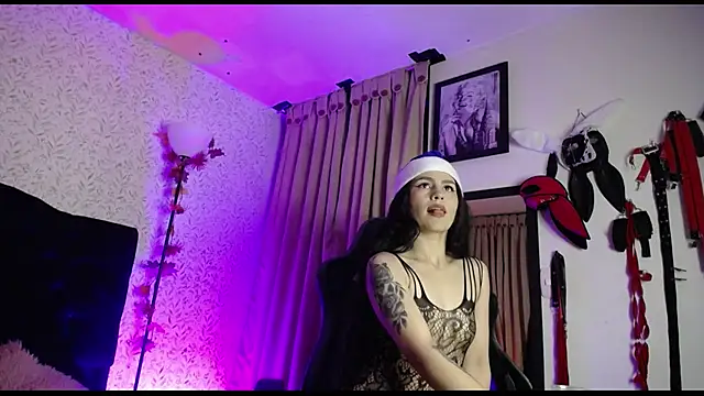 Snapshot of Noise_Lux33 chatting on December 2025 02:55:01 PM Noise Lux33 online show from December 2025 02:55:01 PM