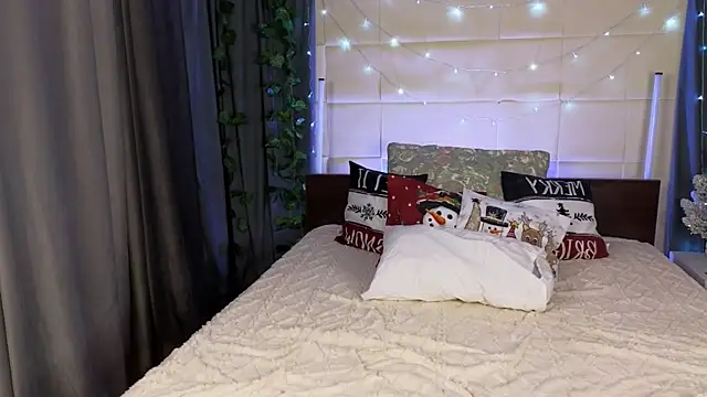 Snapshot of islendtakumi chatting on December 2025 03:12:02 AM islendtakumi online show from December 2025 03:12:02 AM