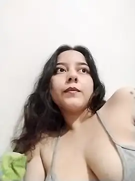 Snapshot of chibi_love chatting on November 2025 06:44:01 AM chibi love online show from November 2025 06:44:01 AM