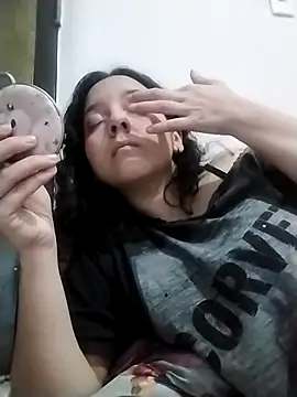 Snapshot of chibi_love chatting on November 2025 07:18:02 AM chibi love online show from November 2025 07:18:02 AM