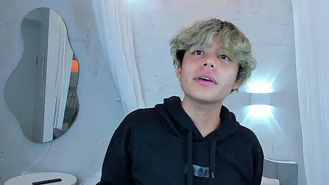 Snapshot of nathan_bell chatting on November 2025 03:21:02 AM nathan bell online show from November 2025 03:21:02 AM