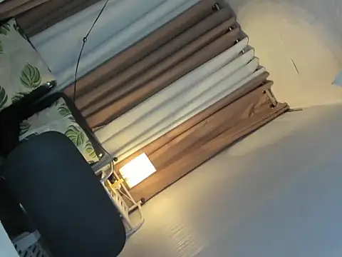 Xxjasmine foxxX online show from December 2025 06:05:01 PM