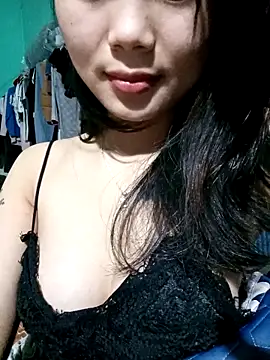 Snapshot of Lynk2x chatting on November 2025 04:49:02 PM Lynk2x online show from November 2025 04:49:02 PM