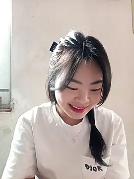 Snapshot of Lynk2x chatting on November 2025 05:07:01 AM Lynk2x online show from November 2025 05:07:01 AM