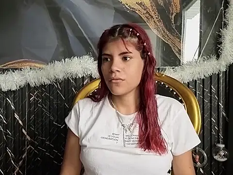 Snapshot of AfroditaMoore1 chatting on December 2025 12:20:01 PM AfroditaMoore1 online show from December 2025 12:20:01 PM