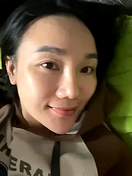 Snapshot of dusi-cute chatting on November 2025 05:22:01 PM dusi-cute online show from November 2025 05:22:01 PM