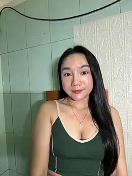 Snapshot of dusi-cute chatting on November 2025 05:17:02 PM dusi-cute online show from November 2025 05:17:02 PM