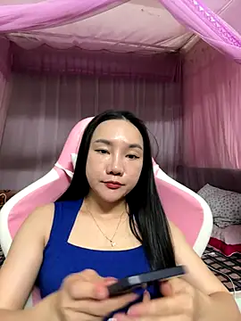 Snapshot of dusi-cute chatting on December 2025 12:59:02 AM dusi-cute online show from December 2025 12:59:02 AM