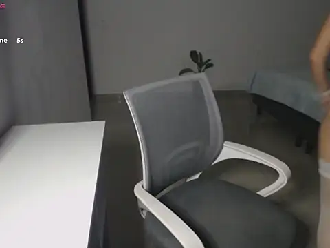 Snapshot of softkitty__ chatting on December 2025 07:32:01 PM softkitty online show from December 2025 07:32:01 PM