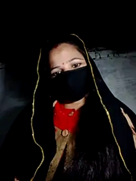 Snapshot of Bigg_bhabi chatting on December 2025 11:03:02 PM Bigg bhabi online show from December 2025 11:03:02 PM