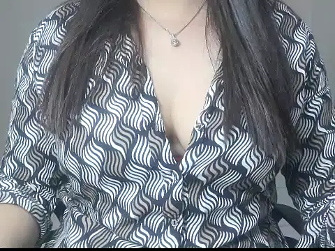 Snapshot of Saira_Hotty chatting on December 2025 12:25:02 PM Saira Hotty online show from December 2025 12:25:02 PM