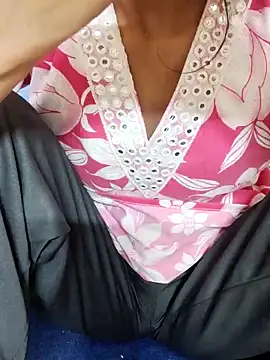 Snapshot of Asha_devi90 chatting on April 2026 03:50:01 PM Asha devi90 online show from April 2026 03:50:01 PM