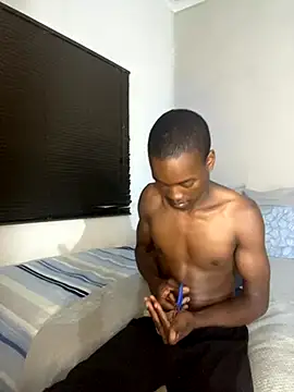 Snapshot of Boytoy_BigD chatting on November 2025 09:58:01 PM Boytoy BigD online show from November 2025 09:58:01 PM