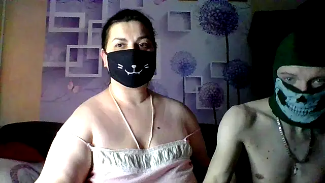 Snapshot of honey_sweet_couple chatting on January 2026 08:34:01 PM honey sweet couple online show from January 2026 08:34:01 PM