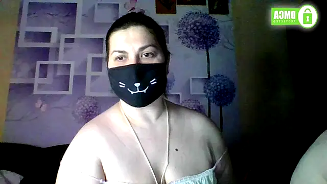 Snapshot of honey_sweet_couple chatting on January 2026 04:33:02 PM honey sweet couple online show from January 2026 04:33:02 PM