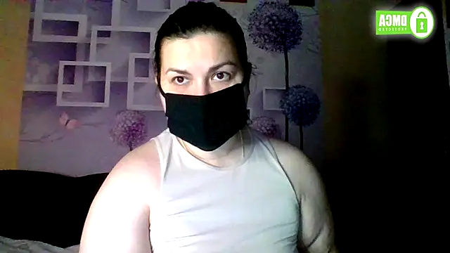 Snapshot of honey_sweet_couple chatting on January 2026 05:50:01 PM honey sweet couple online show from January 2026 05:50:01 PM