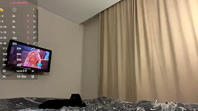 Snapshot of CleoSayres chatting on November 2025 04:39:01 PM CleoSayres online show from November 2025 04:39:01 PM