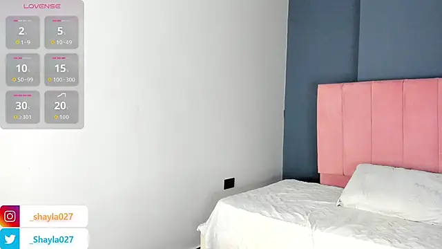 Jasmiine 01 online show from November 2025 01:11:01 PM