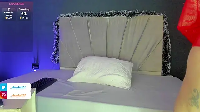 Jasmiine 01 online show from December 2025 01:16:02 PM