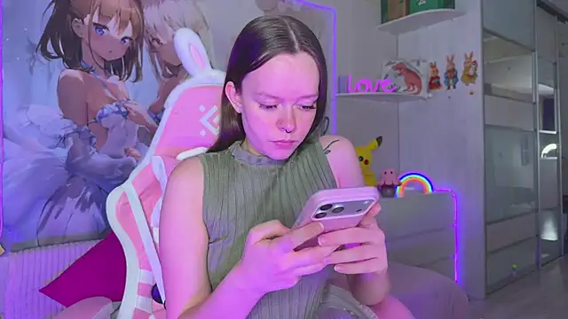 CheekySashaCharm online show from May 2026 12:46:02 PM