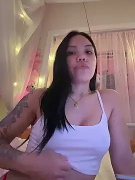 Snapshot of sweetrosegirlxoxo chatting on November 2025 03:27:02 PM sweetrosegirlxoxo online show from November 2025 03:27:02 PM