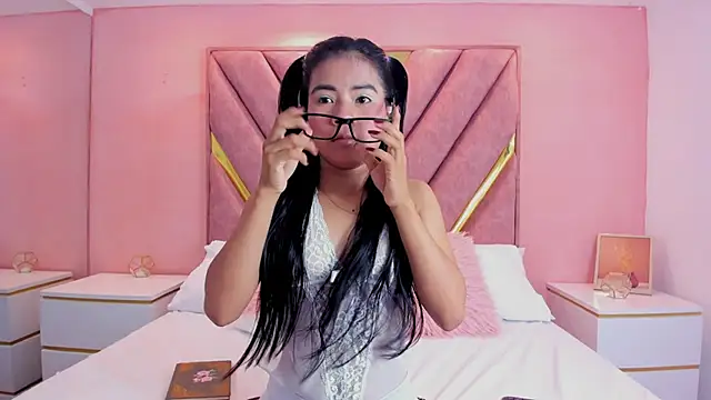 Snapshot of roxyflame_ chatting on November 2025 11:42:02 AM roxyflame online show from November 2025 11:42:02 AM